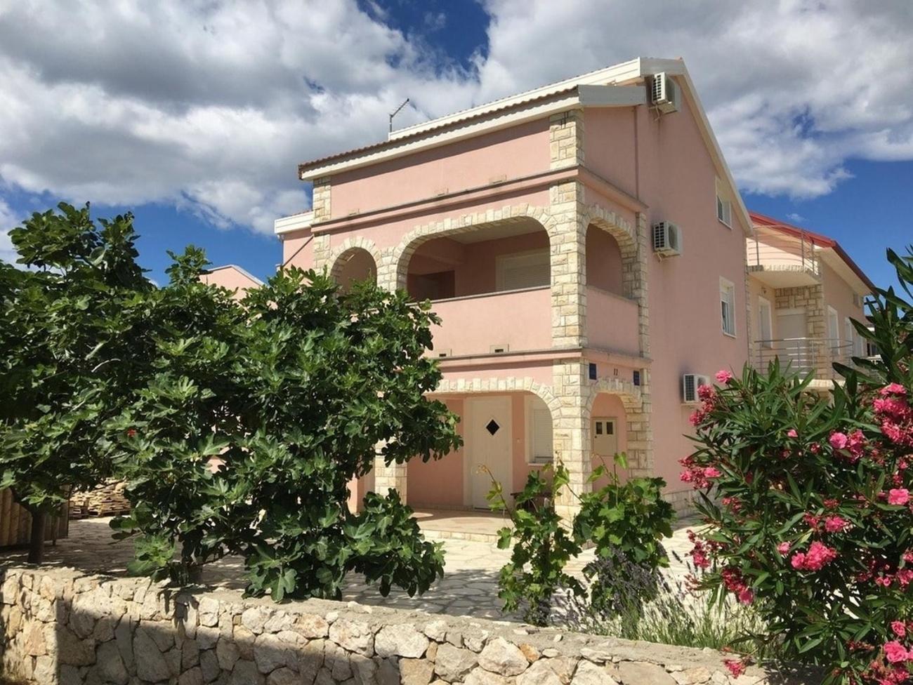 Apartments By The Sea Mandre, Pag - 6507 Kolan Exterior foto